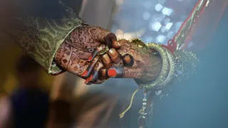 Viral Video: Bride’s Brothers Beat Groom For Behaving Rudely With Their Sister On Stage | Internet Satisfied